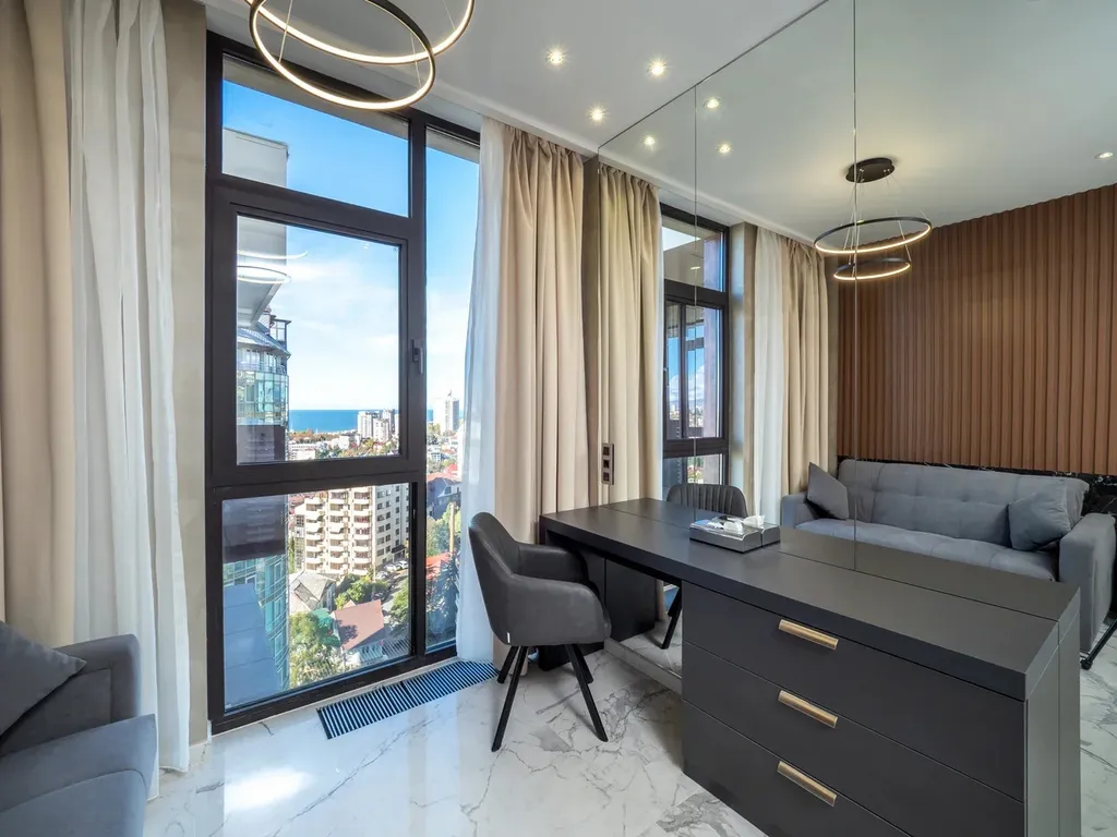 Апартаменты с красивым панорамным видом на Дендрарий и море