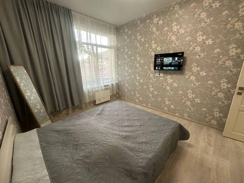 Квартира Двухкомнатная квартира с видом на зелень — Адлер