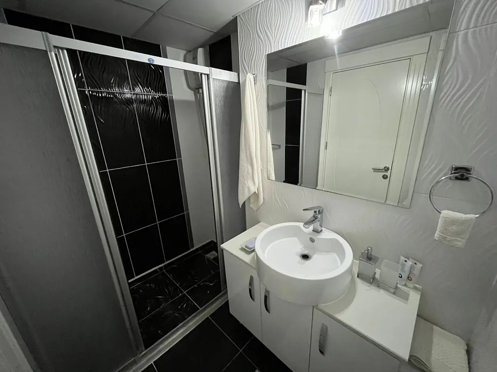 Апартаменты в элитном комплексе Липарис 7