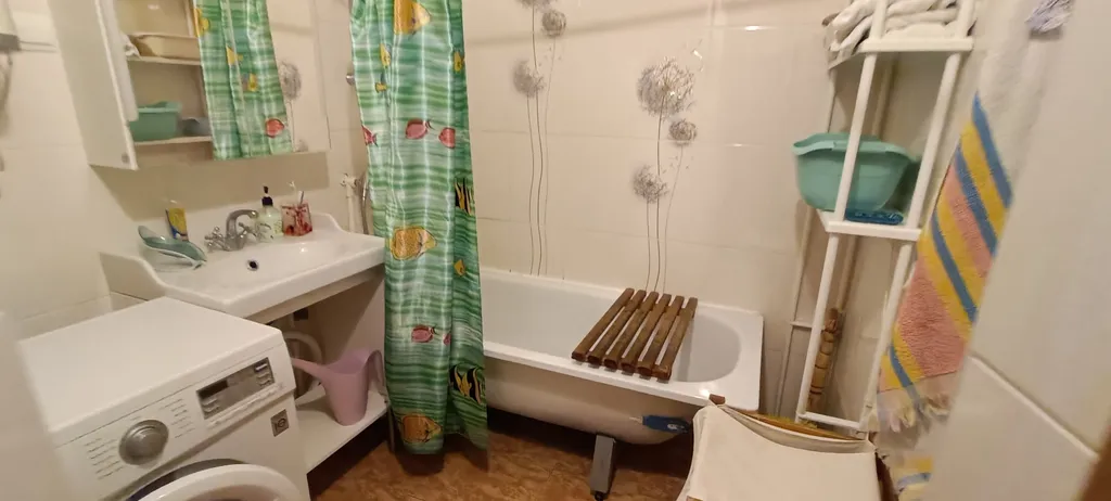 Однокомнатная квартира, недалеко от лимана, с большой кухней