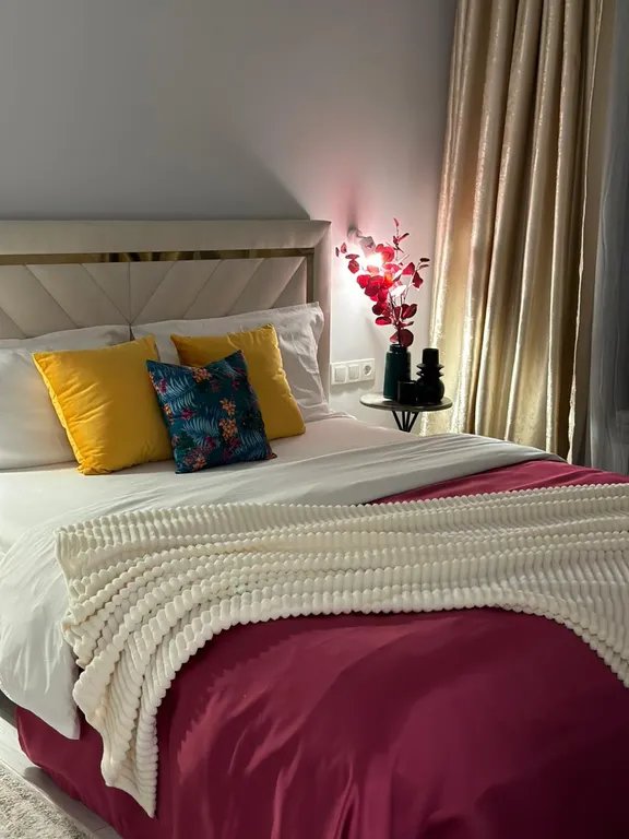 Квартира Светленькое уютное гнездышко — аренда посуточно в Алматы