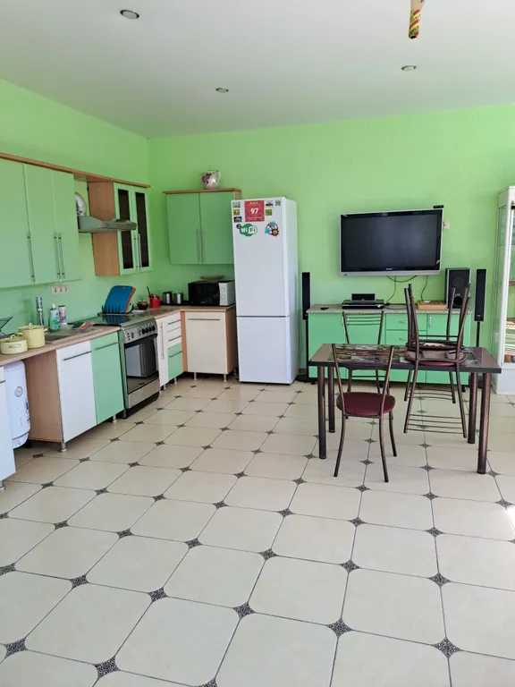 Уютная комната с видом на море