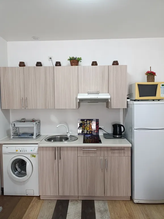 Уютная студия с отдельным входом на берегу моря