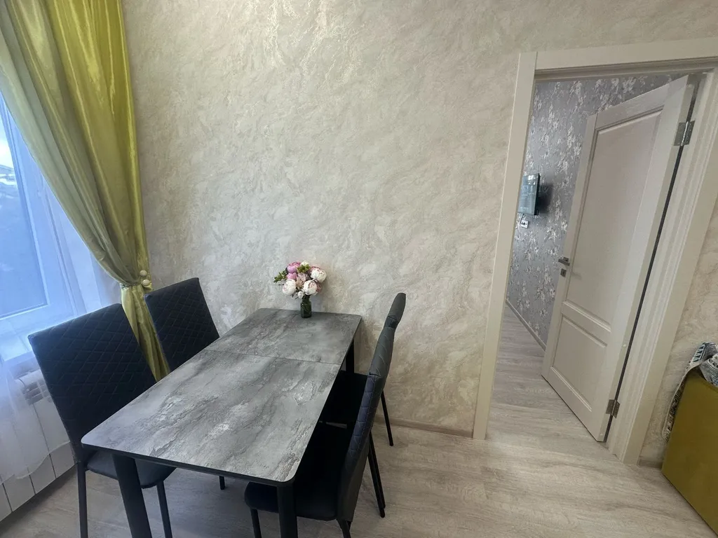 Квартира Двухкомнатная квартира с видом на зелень — Адлер