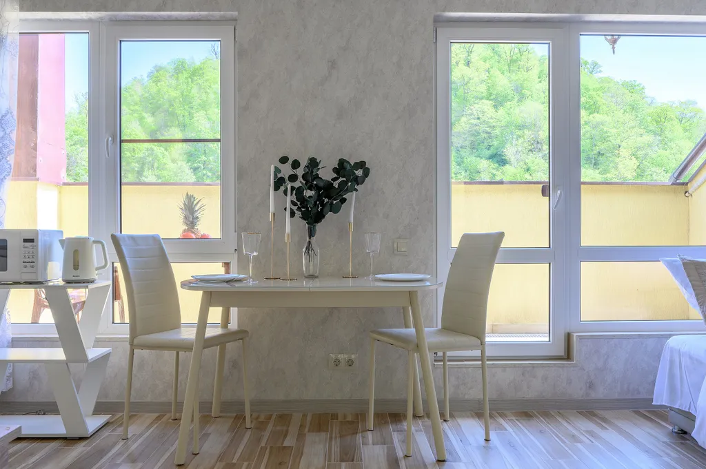 Студия с террасой и видом на горы