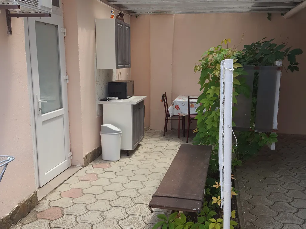 Отдельный домик в частном дворе