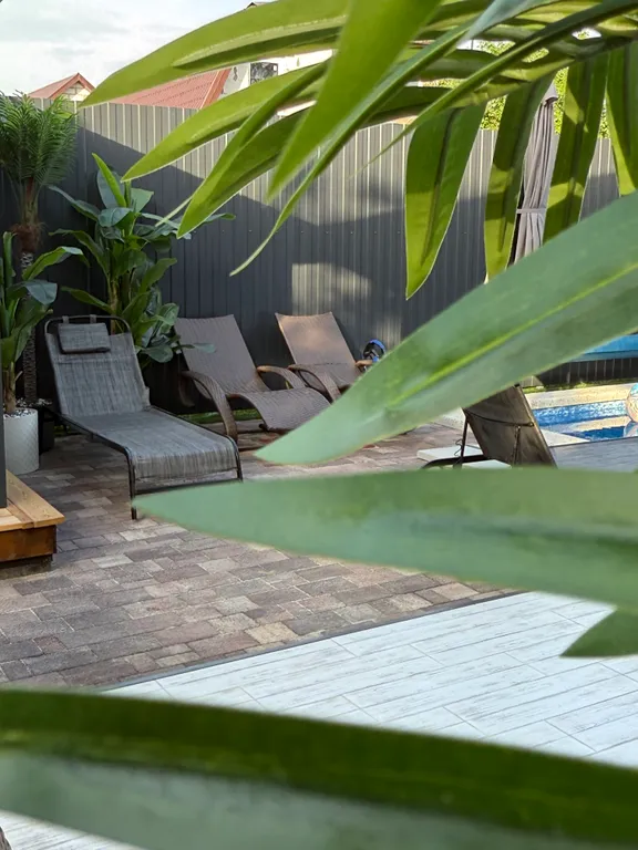 Коттедж Дом с горячим бассейном и баней на дровах — Елизаветинская