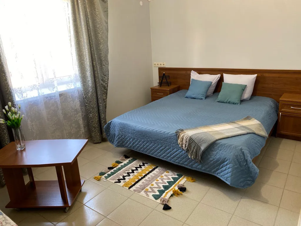 Квартира Стандартный четырехместный номер — аренда посуточно в Сукко