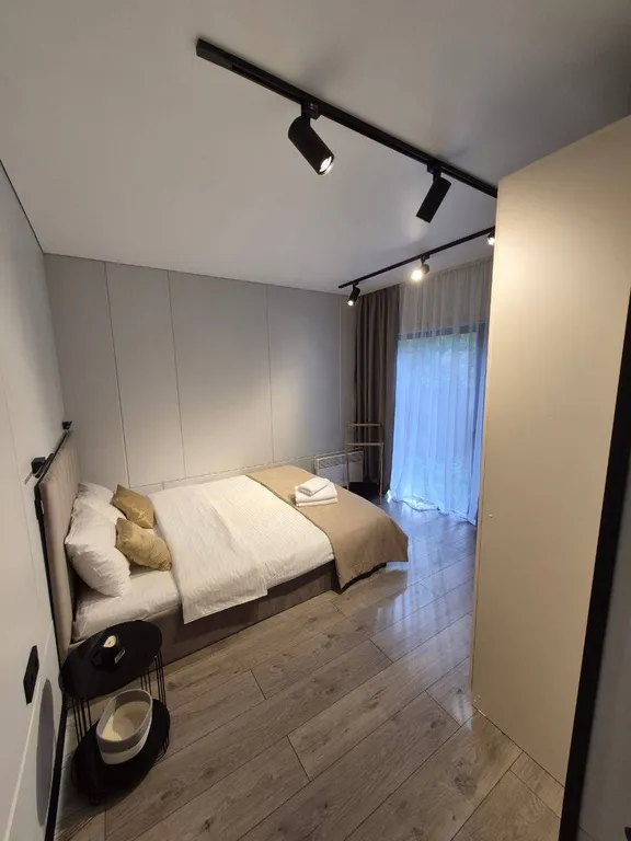 Новый стильный дом с купелью и сауной