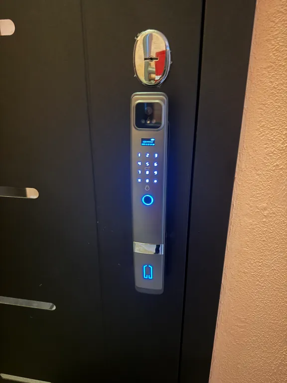 Уютная 1-комнатная квартира рядом с ТРК Б-Класс