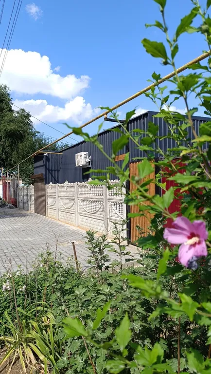 Романтический домик для двоих с уютным спальным местом Queen size