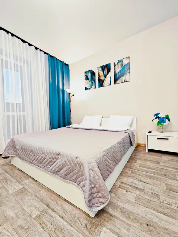 Квартира Стильные апартаменты в ЖК Берёзка — аренда посуточно в Сургут