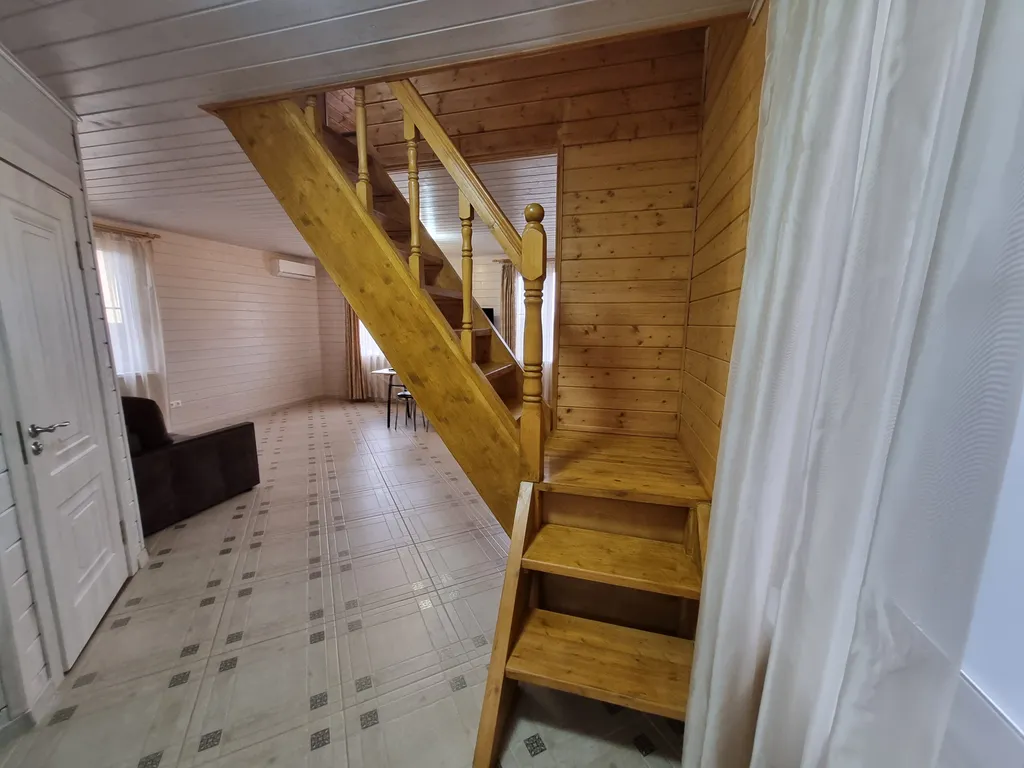 Коттедж Двухэтажный коттедж на первой линии Азовского моря — Кучугуры