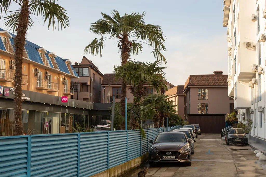 Квартира 2-комнатная квартира с кухней и балконом у набережной — Сириус