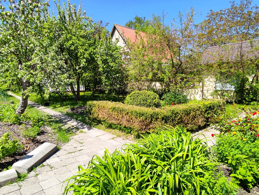 Коттедж Домик в саду — Зеленоградск