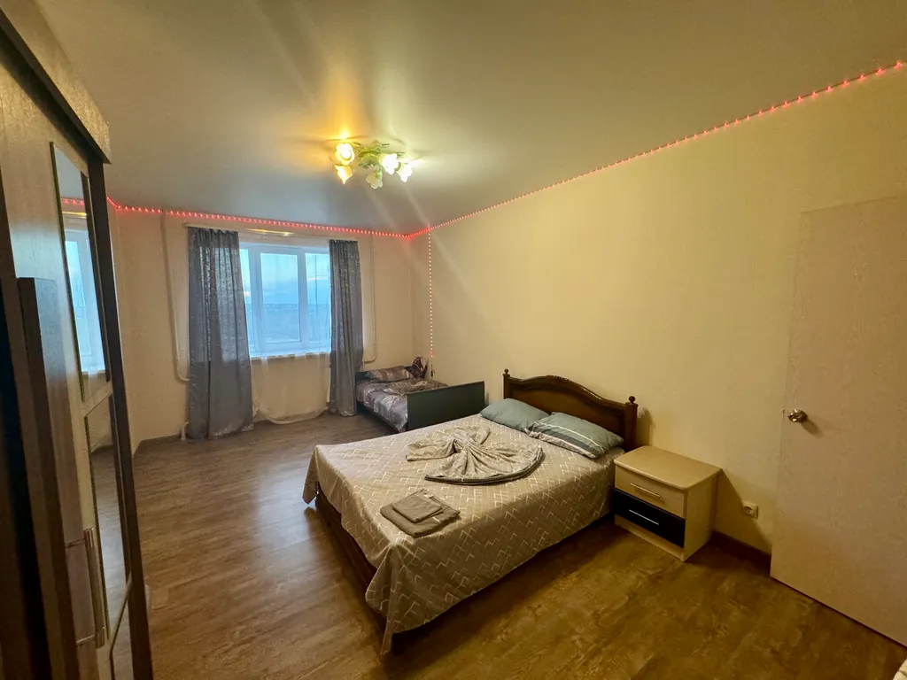 Трёхкомнатная квартира центр, отличный вид — аренда посуточно в Орёл