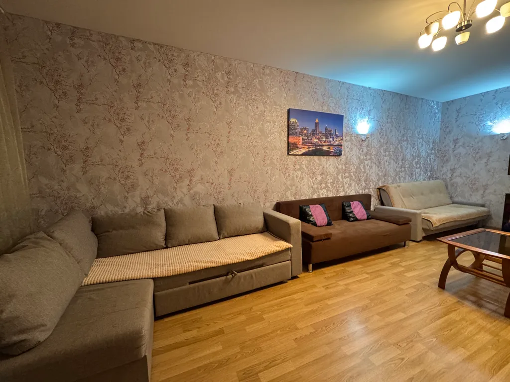 Просторная двушка в центре города