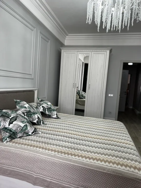 Роскошный апартамент напротив парка