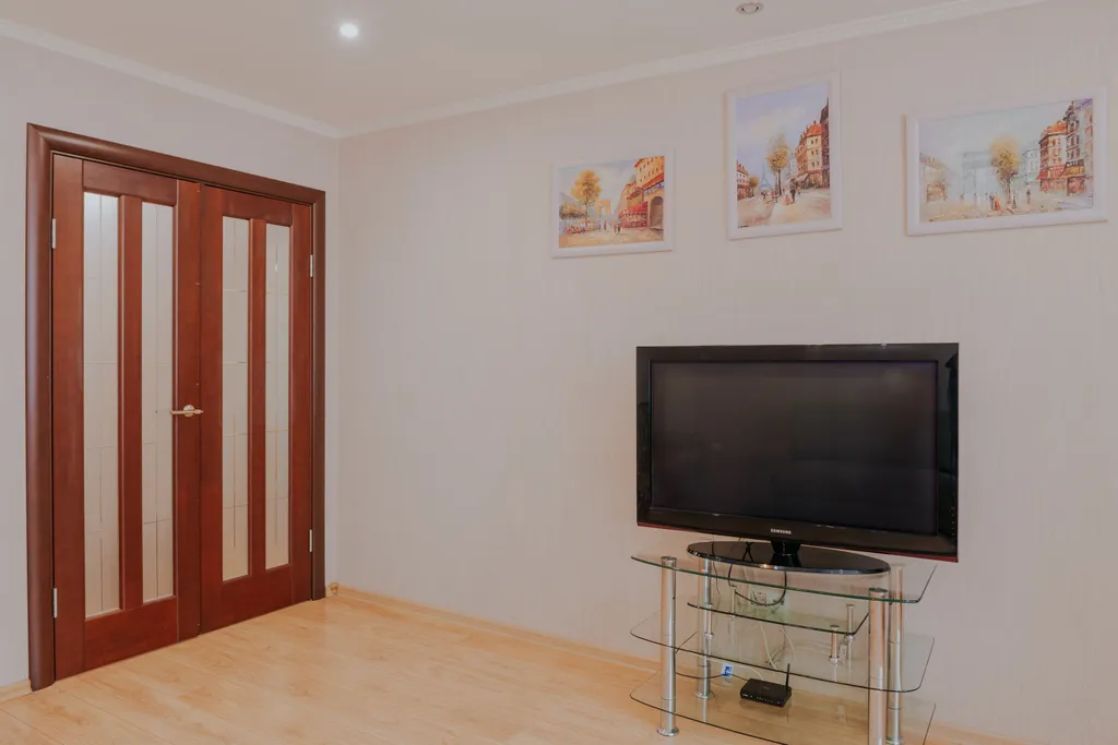 Квартира Апартаменты с джакузи у Планеты бесплатный WI-FI раздельные комнаты — Красноярск