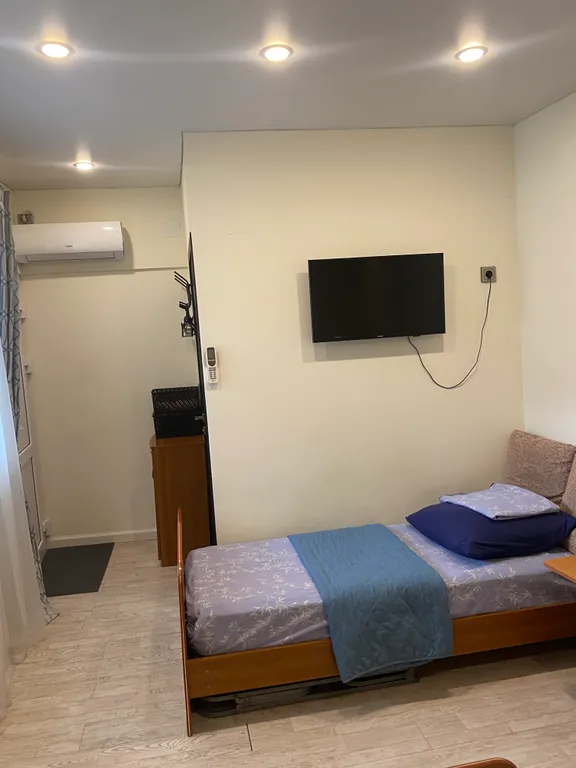 Квартира Трехместная комната с отдельным входом в 5 минутах от моря, центр бухты — Геленджик