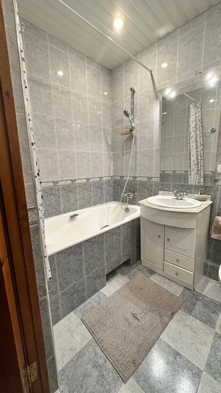 Центр Двухкомнатная квартира с парковкой