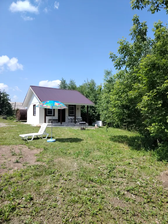 Коттедж Уютный домик около озера — аренда посуточно в Белокуриха