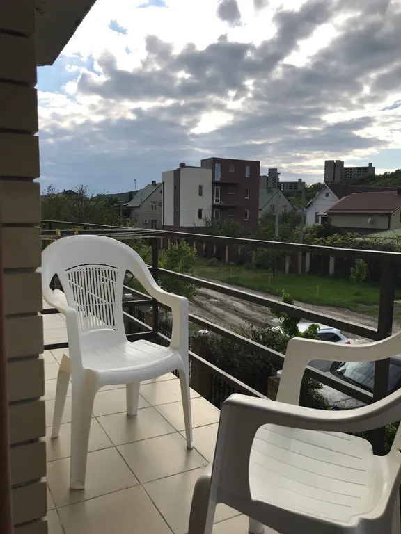 Благоустроенная студия с видом на горы