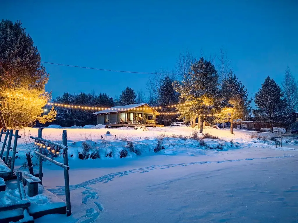 Уютный дом на берегу реки в Карелии