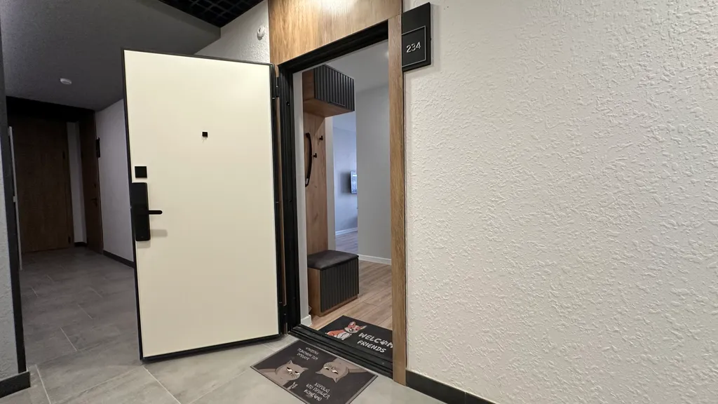 Жёлтая квартира Беличенко 92к4