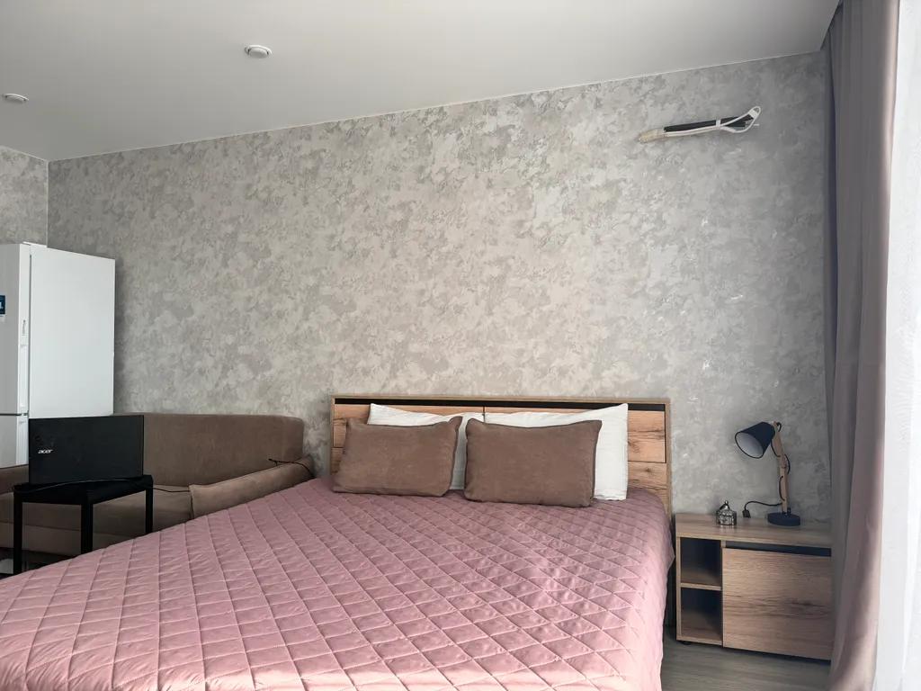 Лазурный берег квартира -студия на набережной