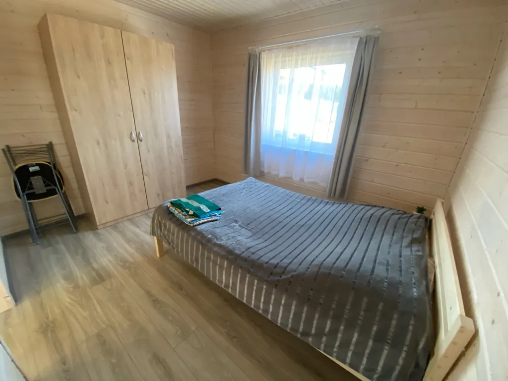 Большой дом в черте города