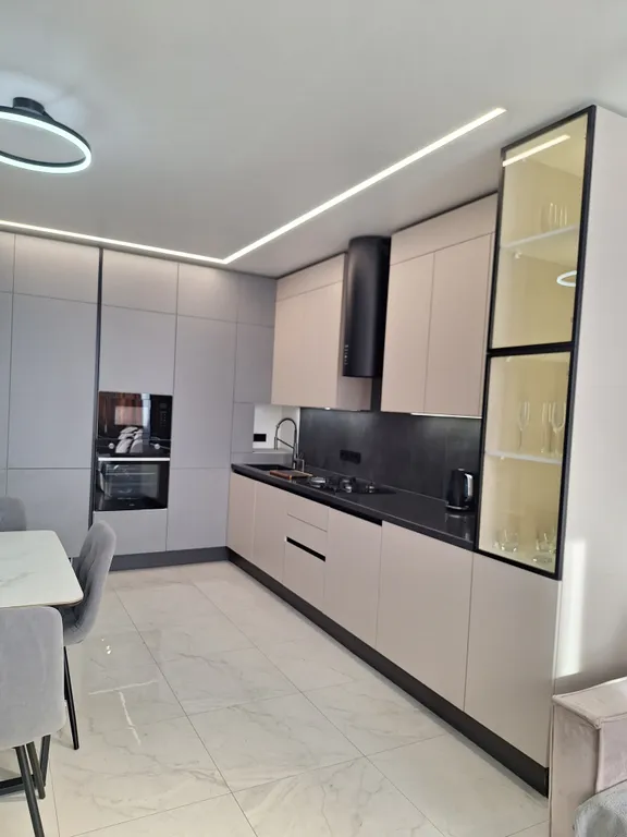 Современная двухкомнатная квартира (евротрешка) в центре города