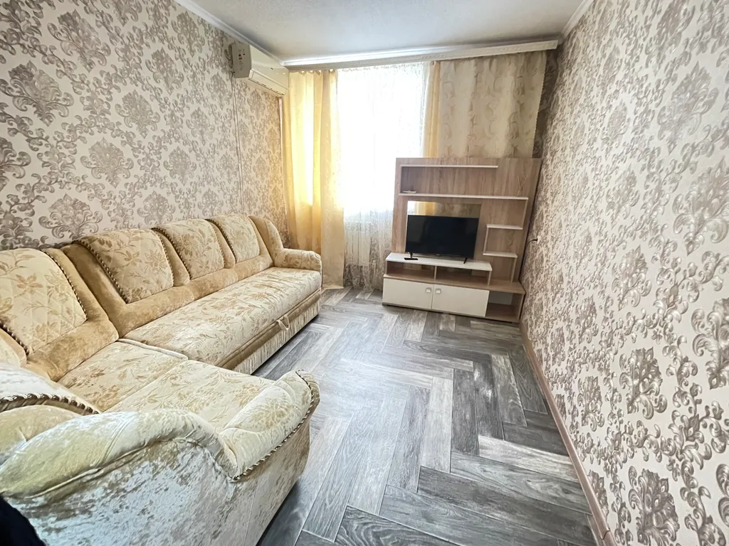 Уютная квартира — аренда посуточно в Азов