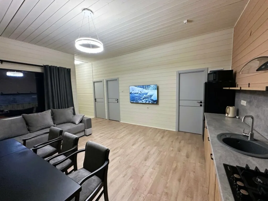 Домик трехкомнатный