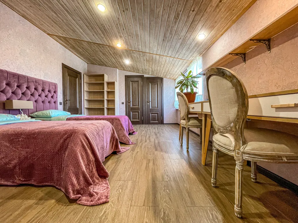 Мансарда с террасой в парке на Театральной площади