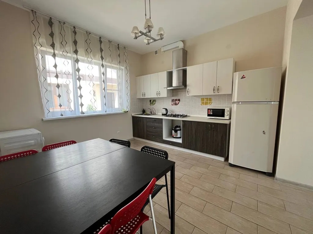 Коттедж Дом для отдыха б — Виноградное