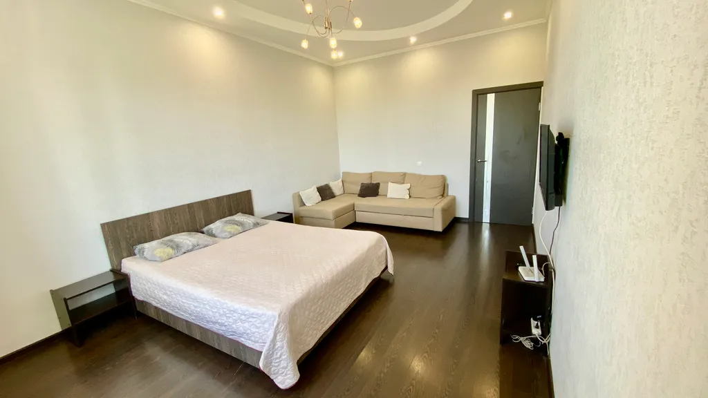 Светлая квартира — аренда посуточно в Гатчина