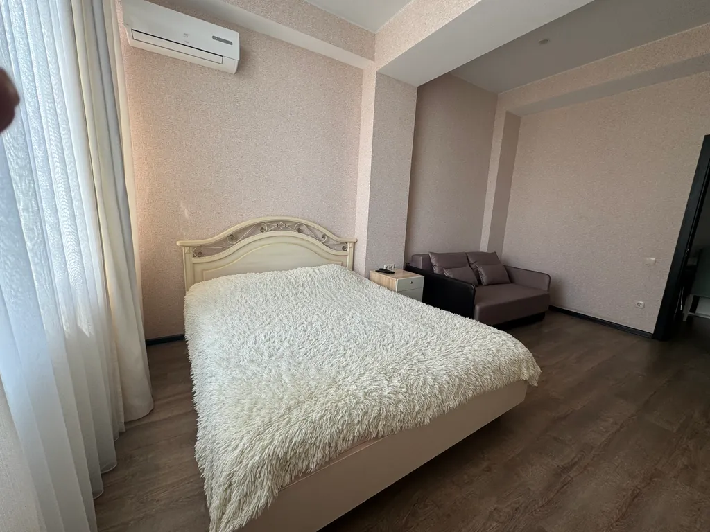 Большая трёхкомнатная квартира в самом центре города с 2 спальнями