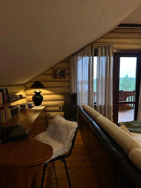 Гурница Хауз - уединенный дом на берегу озера