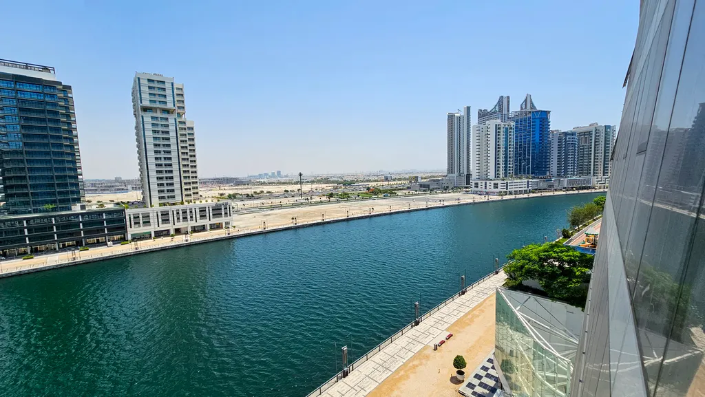 Bright 1BR in the Pad by Omniyat | Business Bay