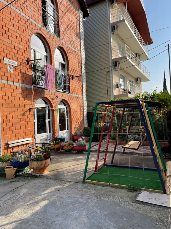 Коттедж Этаж в доме с 2 спальнями — Лазаревское