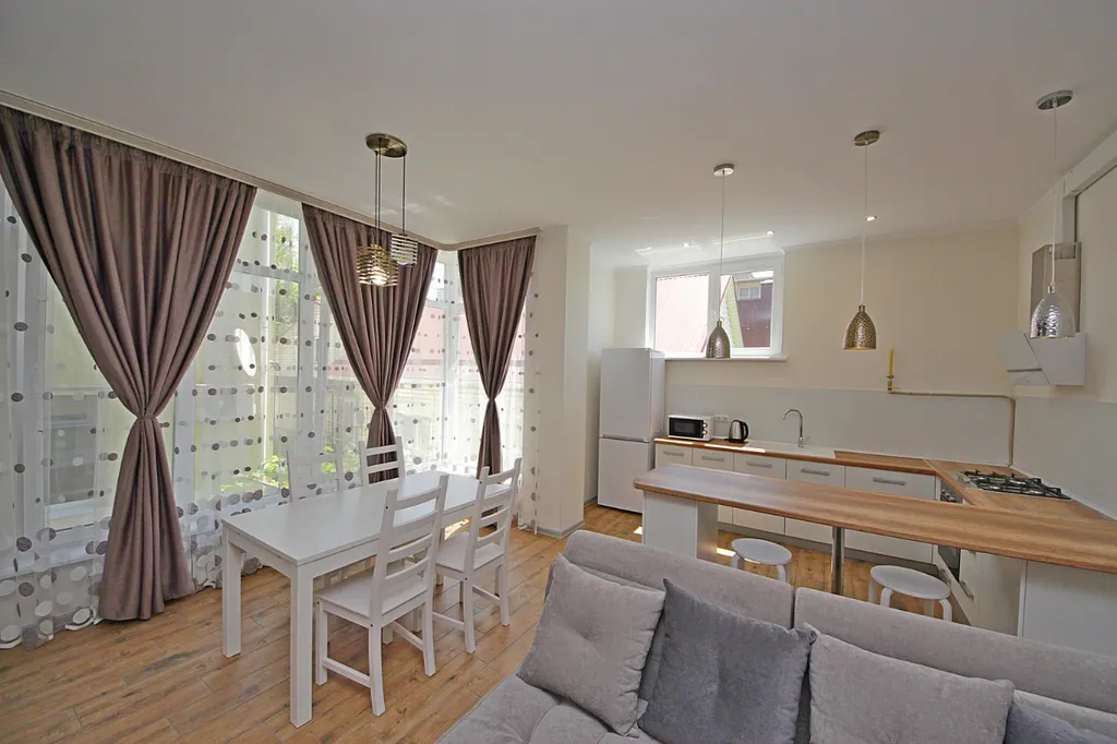 Квартира Премиум-апартаменты в центре у пляжа, с балконом. — Анапа