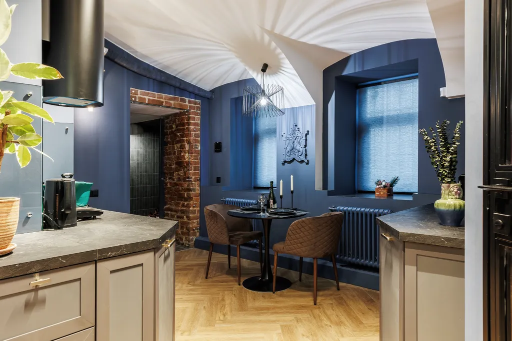 Черничные ночи в столице Золотого кольца