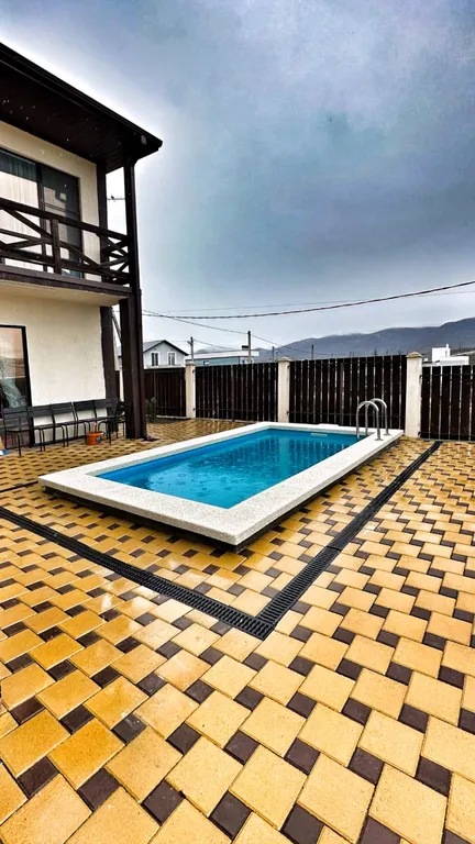 Коттедж с сауной и бассейном