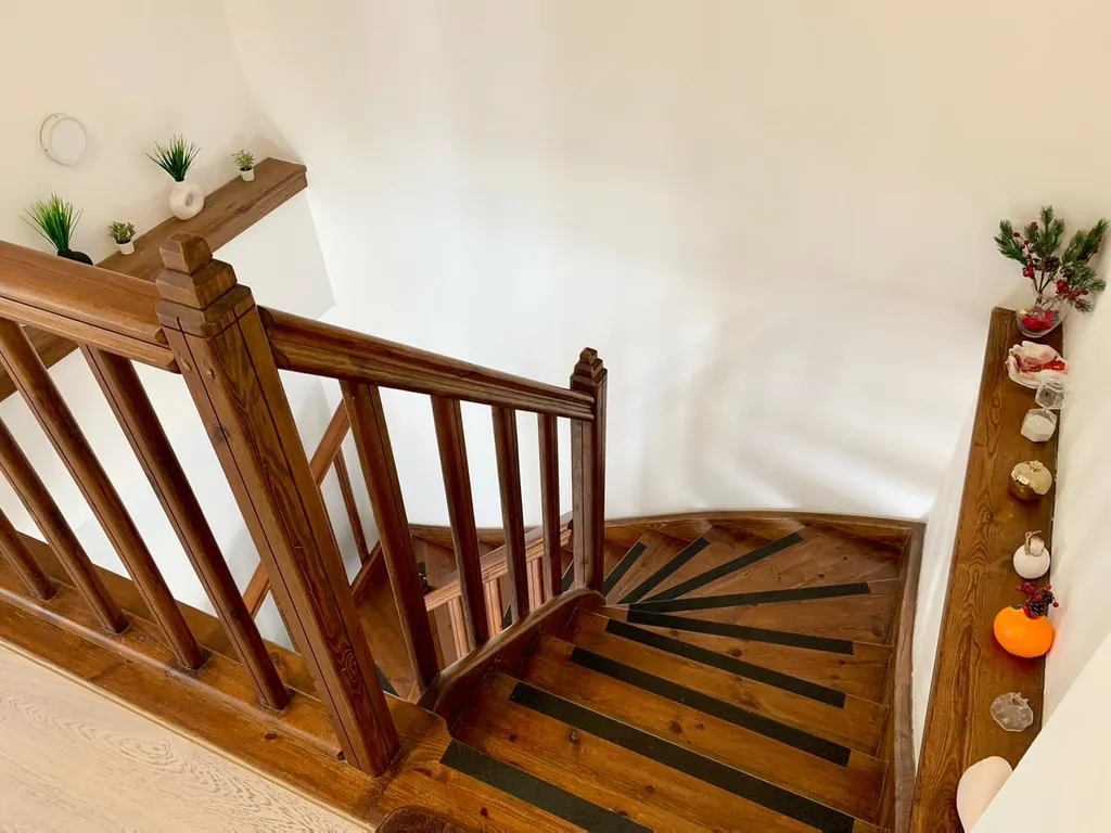 Дом с шикарным видом на горы, с теплым бассейном и баней на дровах