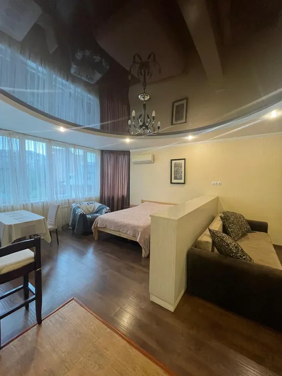 Солнечная, уютная квартира-студия в центре города