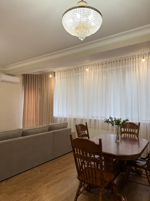 Апартаменты с видом на достопримечательность большую белую Месеть