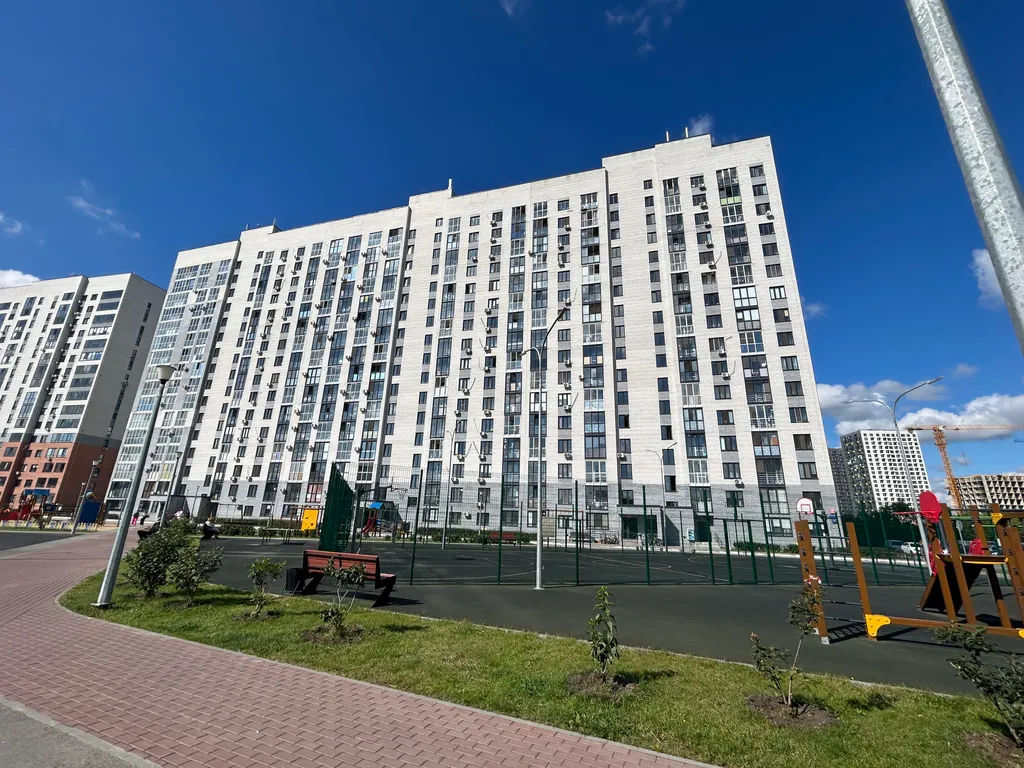Квартира Квартира Просторная студия с панорамным видом на город — Тюмень