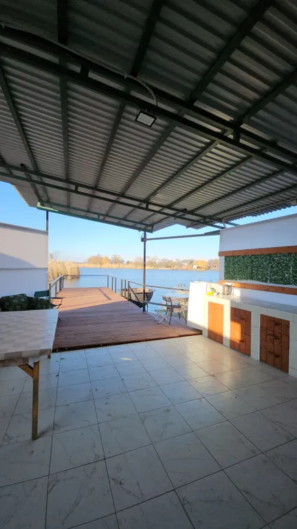 Коттедж Дом на берегу реки с беседкой, пирсом, мангал, купель с подогревом — Краснодар