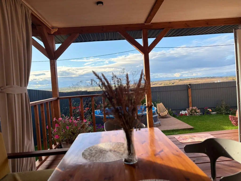 Домик с баней и бассеином